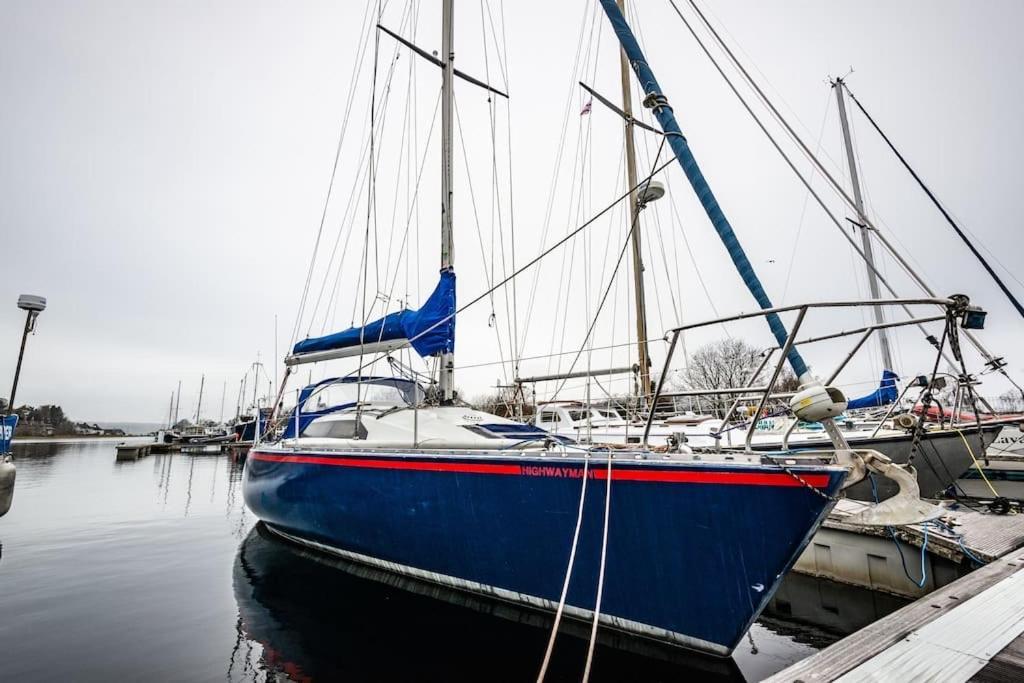 Yacht Highwayman Hotel South Kessock ภายนอก รูปภาพ