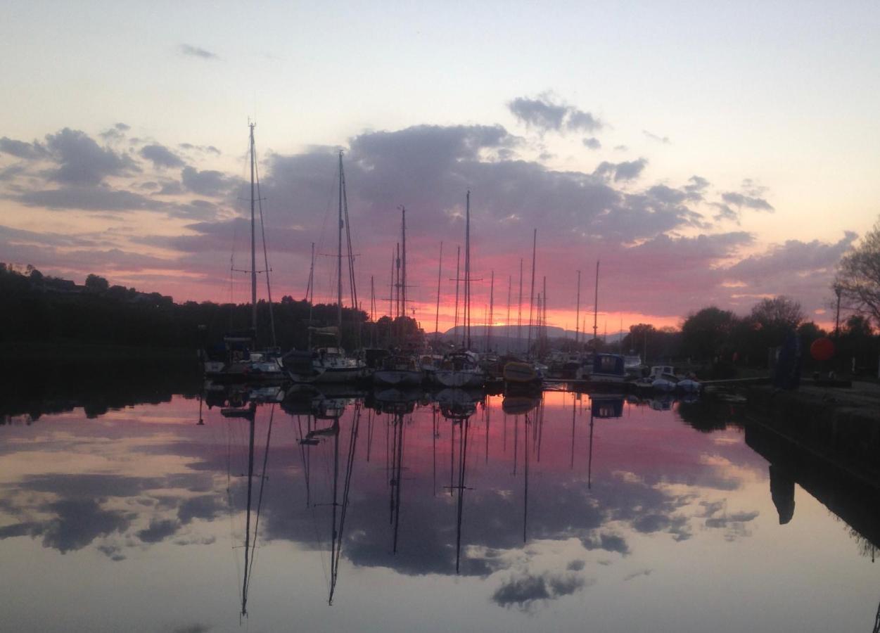 Yacht Highwayman Hotel South Kessock ภายนอก รูปภาพ